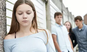 Nu lasa acneea sa iti lase semne! Si nu ne referim doar la cele vizibile