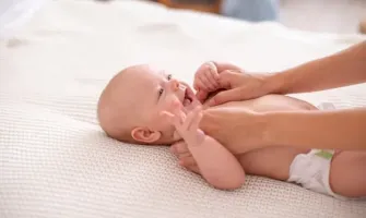 Masajul bebelușului. Sfaturi și beneficii
